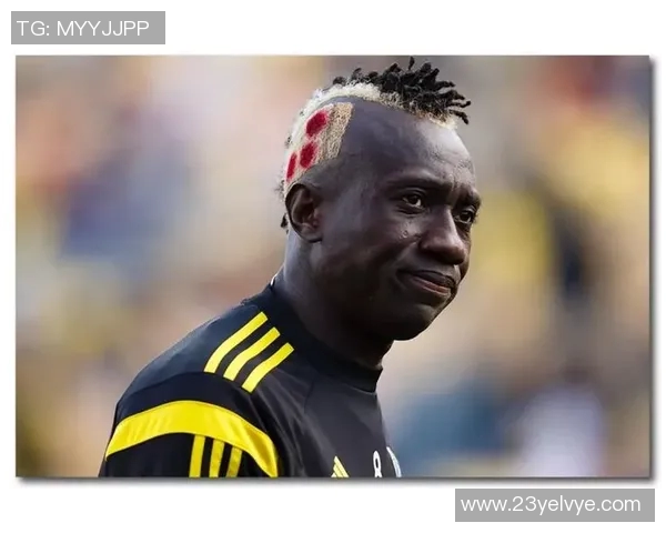 足球明星齐肩发型男生的时尚潮流与搭配技巧分享 足球明星齐肩发型男生的时尚潮流与搭配技巧分享