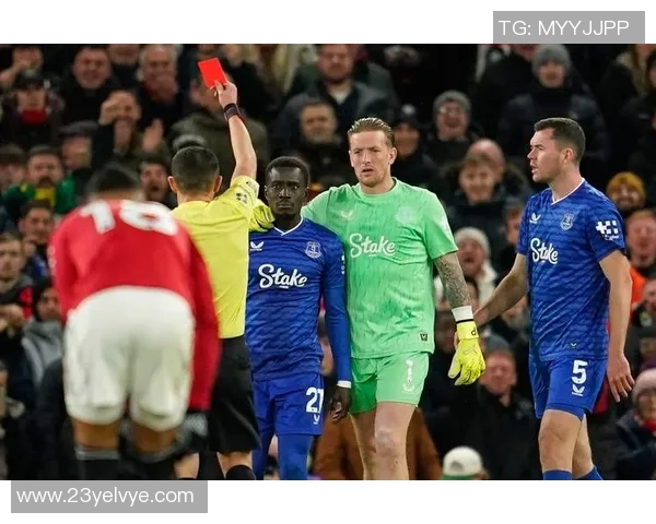 皮克与众多足球明星的传奇故事与英超赛场的辉煌瞬间